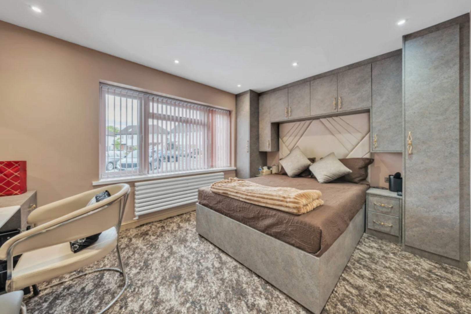 Wolsey Close, Southall